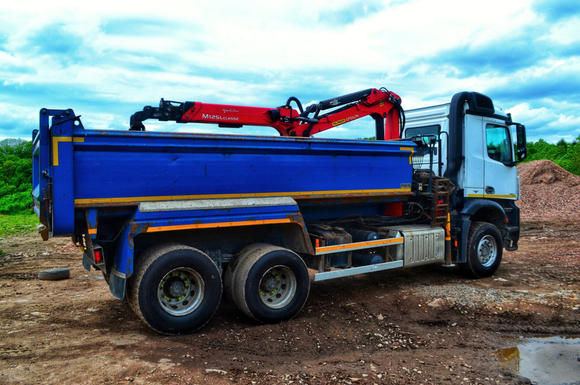 NEWCASTLE GRAB HIRE
